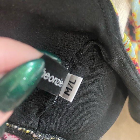 Onzie Bengal Tiger Leggings & Sports Bra Matching Set - Picture 8 of 14